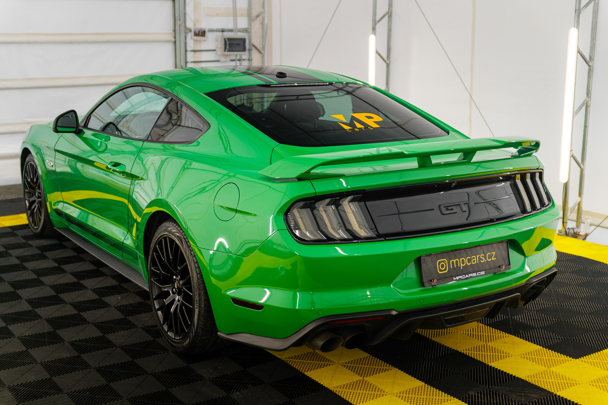 Mustang GT 4
