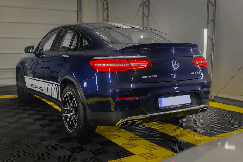 Mercedes GLC43 5