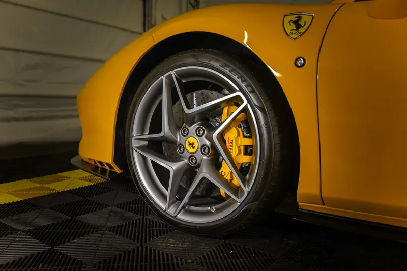 Ferrari F8 13
