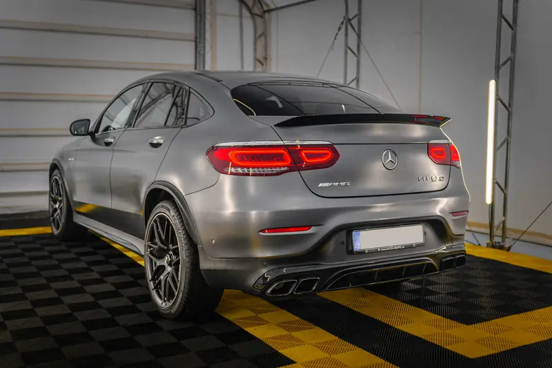 Mercedes GLC63 7