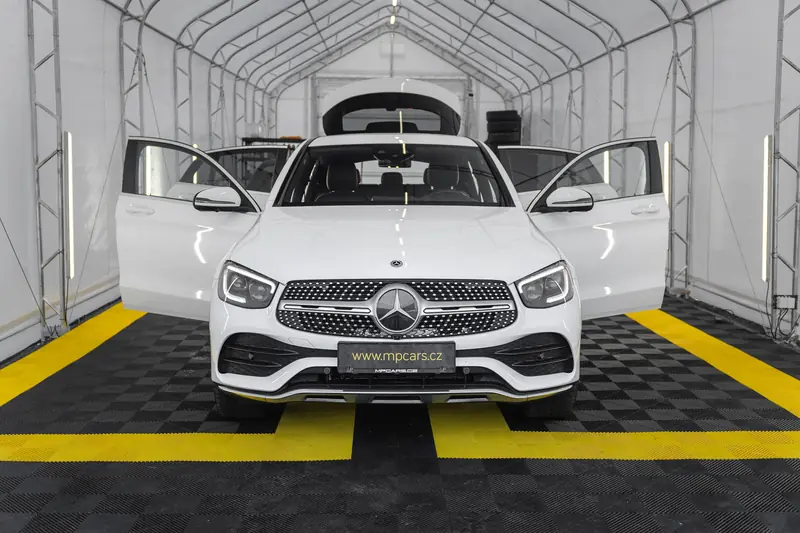 Mercedes GLC200 3