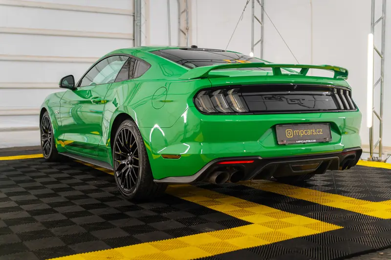 Mustang GT 3
