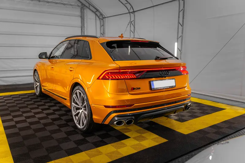 Audi sQ8 4